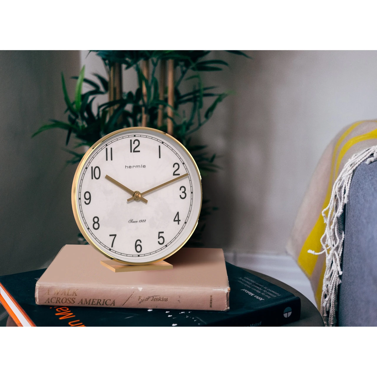Hermle Quartz Crystal Glass Brass Table Clock 22986-002100 - Image 2