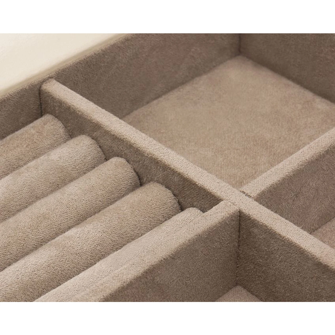 Wolf Caroline Medium Ivory Jewellery Case 329753 - Image 4